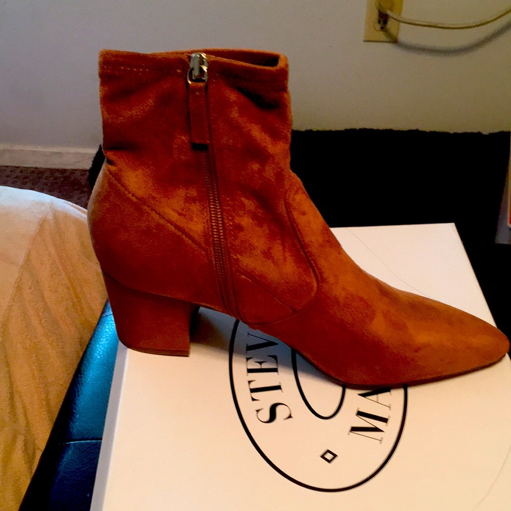Suede shirt boots never worn